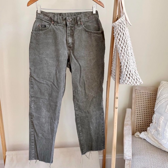 Vintage Lee High Waisted Straight Leg Mom Jeans in Moss Green - 27 - Picture 3 of 4